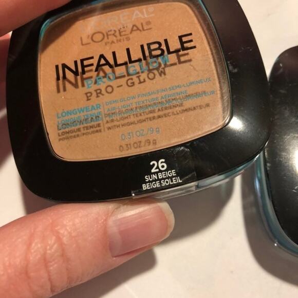 Loreal Pro Glow Face Powder Set shade 26 2 NEW Sealed - Picture 2 of 4